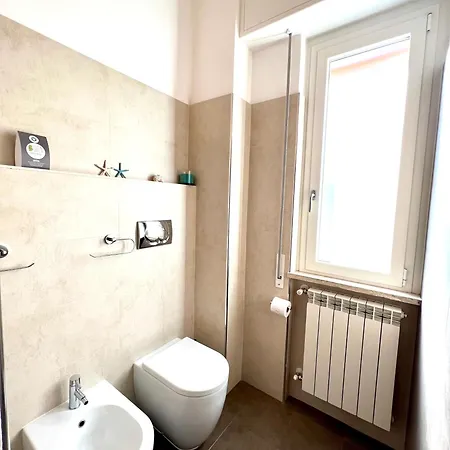 Apartman La Stella Marina - 150 Metri Dal Mare Con Box Auto Spotorno